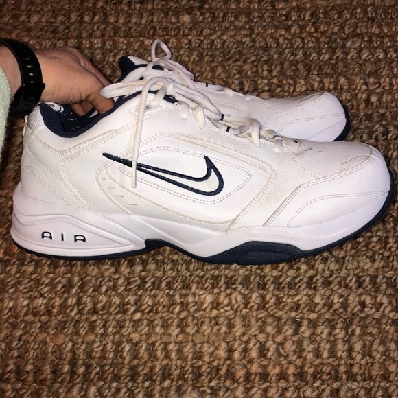 monarch tennis shoes